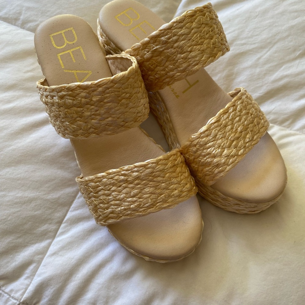 BEACH Sandals